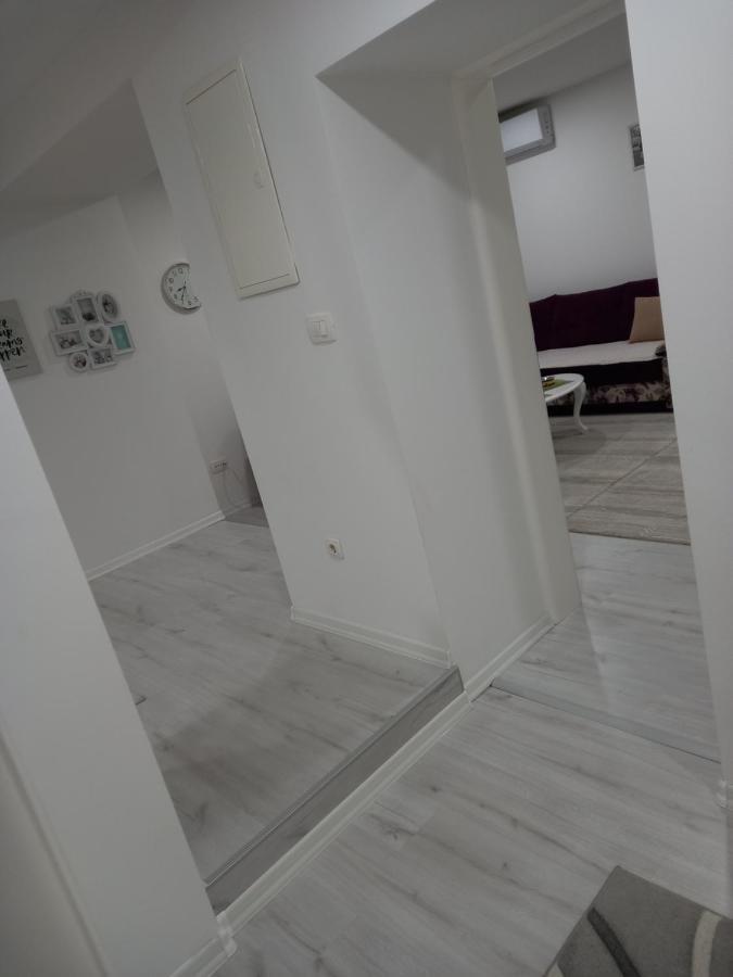 Aine Apartman - Old Bridge Apartment Mostar Bagian luar foto